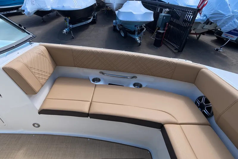 Slide: The Image of Sea Ray SDX 270 Outboard 2026 - 44