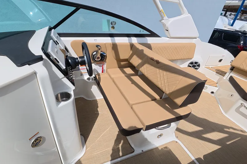 Slide: The Image of Sea Ray SDX 270 Outboard 2026 - 28