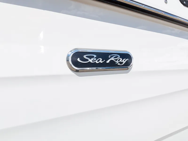 Slide: The Image of Sea Ray SDX 270 Outboard 2026 - 4