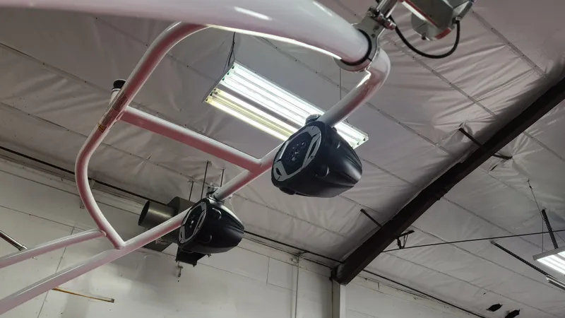 Slide: The Image of Four Winns HD 200 2018 - 13