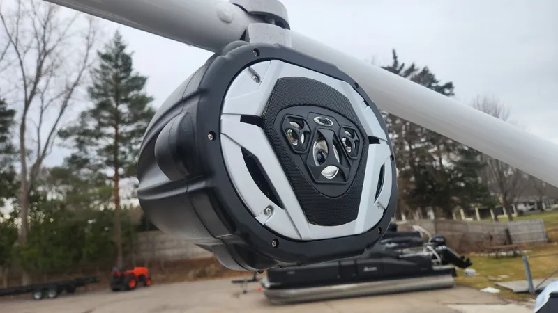 Slide: The Image of Four Winns HD 200 2018 - 22