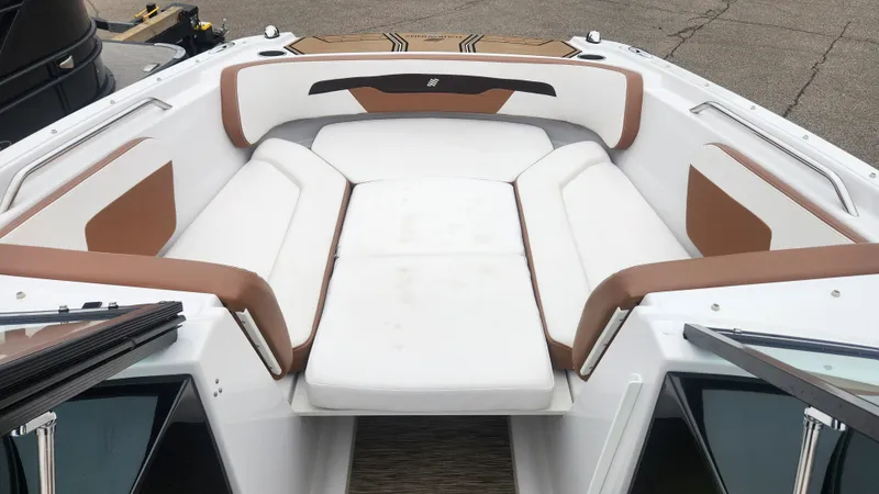 Slide: The Image of Four Winns HD 200 2018 - 57