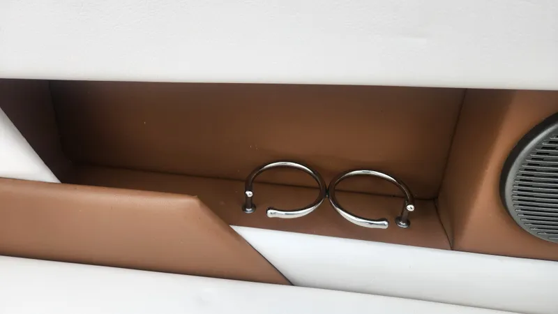 Slide: The Image of Four Winns HD 200 2018 - 61