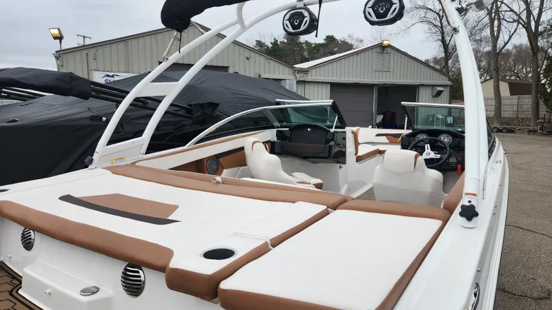 Slide: The Image of Four Winns HD 200 2018 - 64