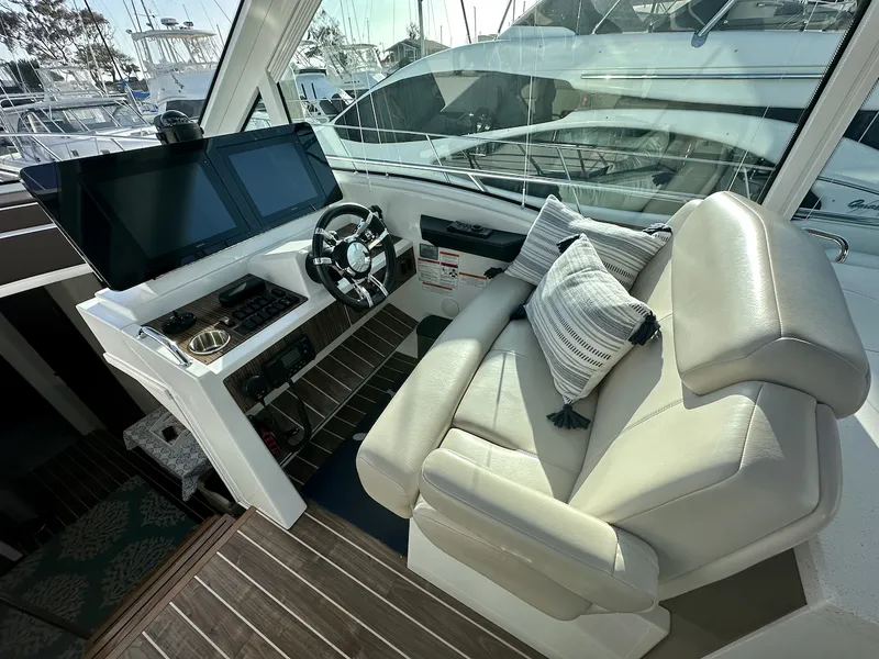Slide: The Image of Cruisers 48 CANTIUS 2015 - 11