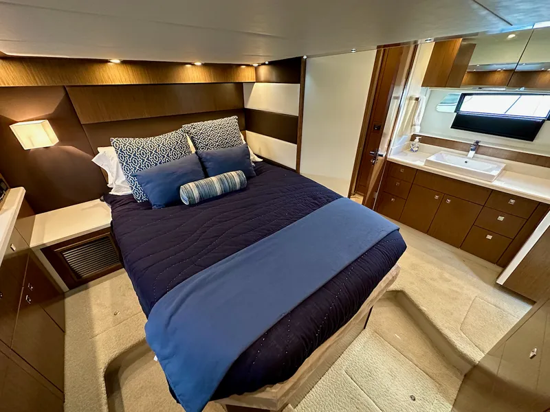 Slide: The Image of Cruisers 48 CANTIUS 2015 - 32