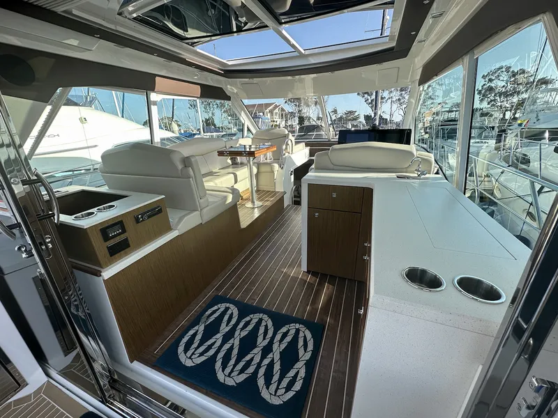 Slide: The Image of Cruisers 48 CANTIUS 2015 - 5