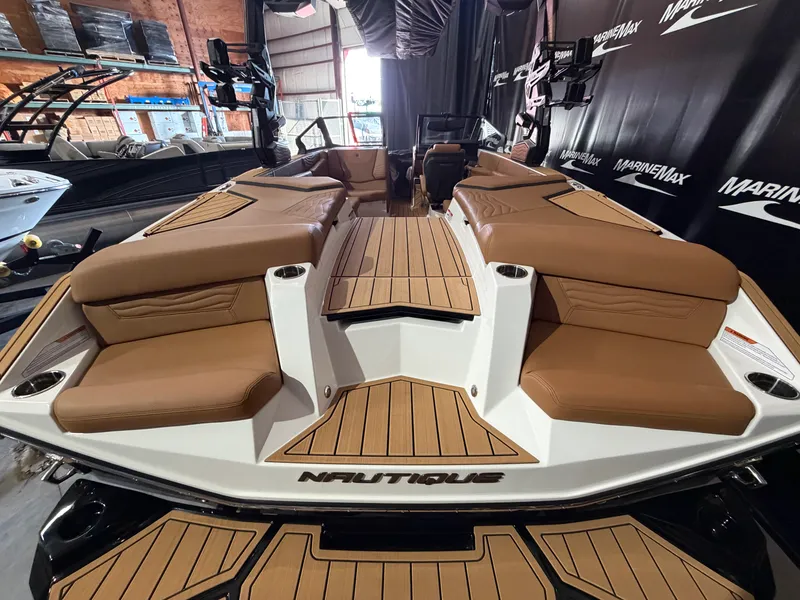 Slide: The Image of Nautique G23SUPER AIR 2026 - 11