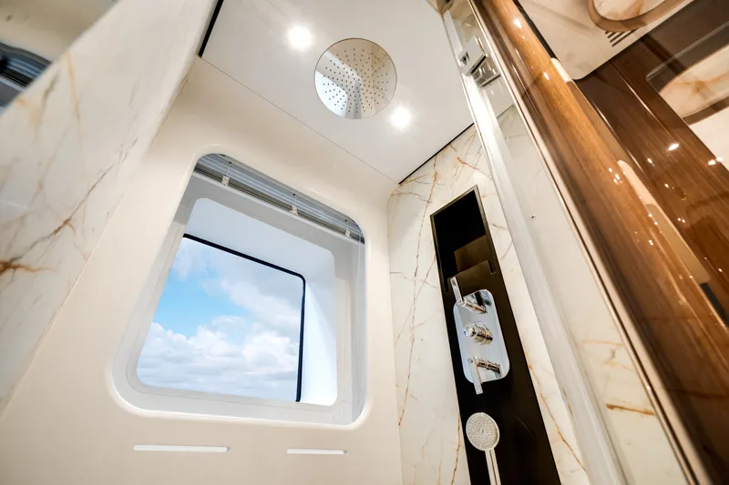 Slide: The Image of Azimut 36 METER 2024 - 107