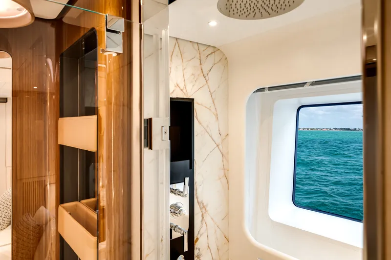 Slide: The Image of Azimut 36 METER 2024 - 114