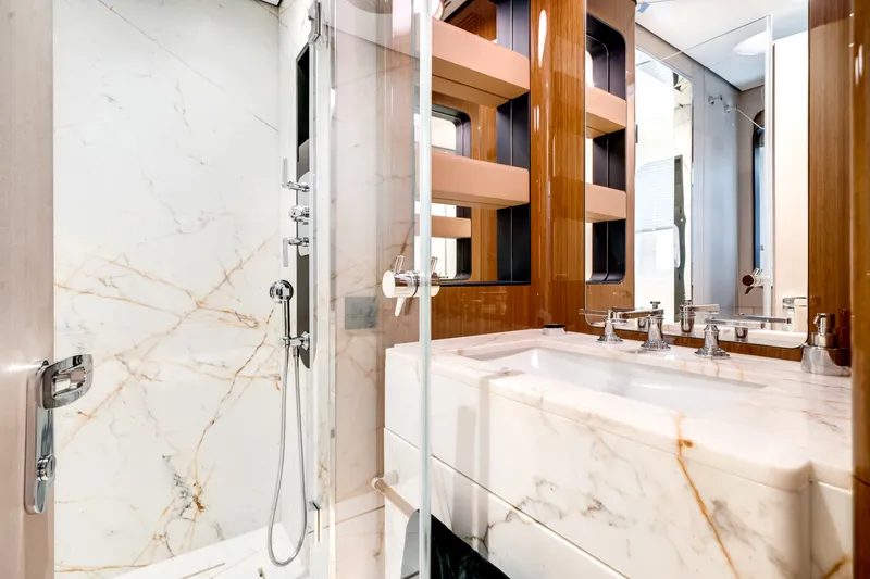 Slide: The Image of Azimut 36 METER 2024 - 122