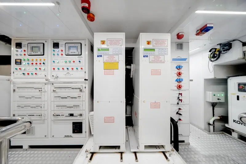 Slide: The Image of Azimut 36 METER 2024 - 137