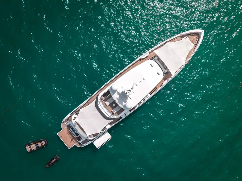 Slide: The Image of Azimut 36 METER 2024 - 19