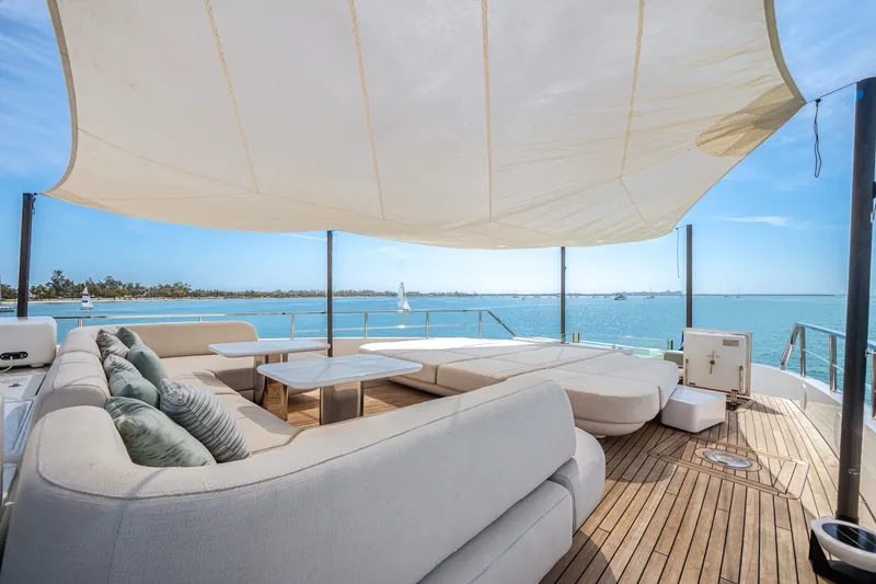 Slide: The Image of Azimut 36 METER 2024 - 43