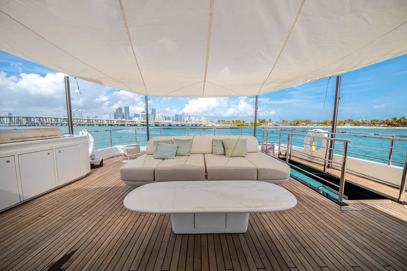 Slide: The Image of Azimut 36 METER 2024 - 49