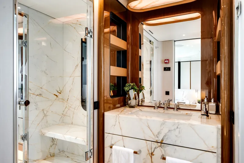 Slide: The Image of Azimut 36 METER 2024 - 92