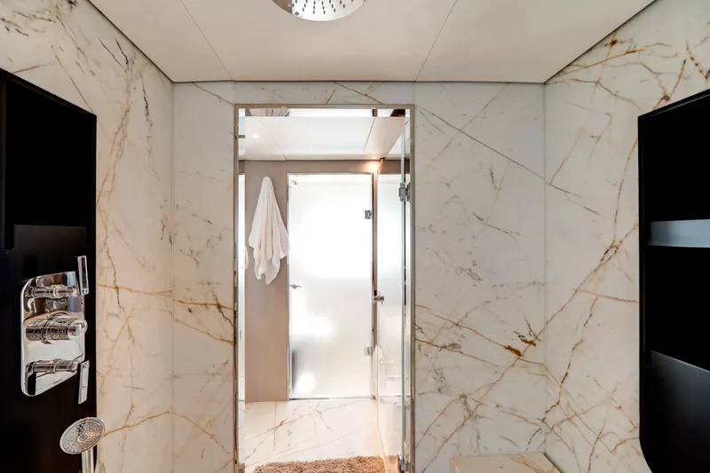 Slide: The Image of Azimut 36 METER 2024 - 94