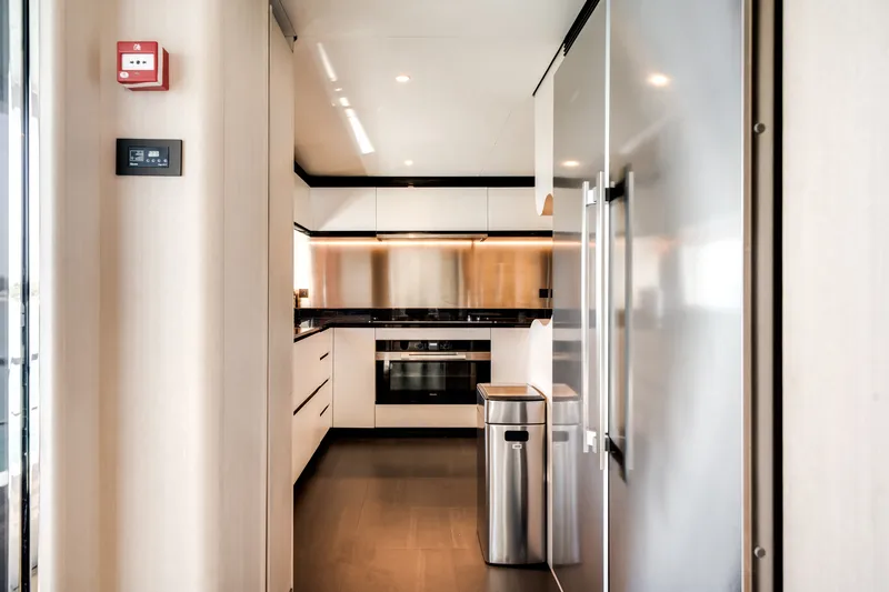 Slide: The Image of Azimut AZ36 2024 - 72