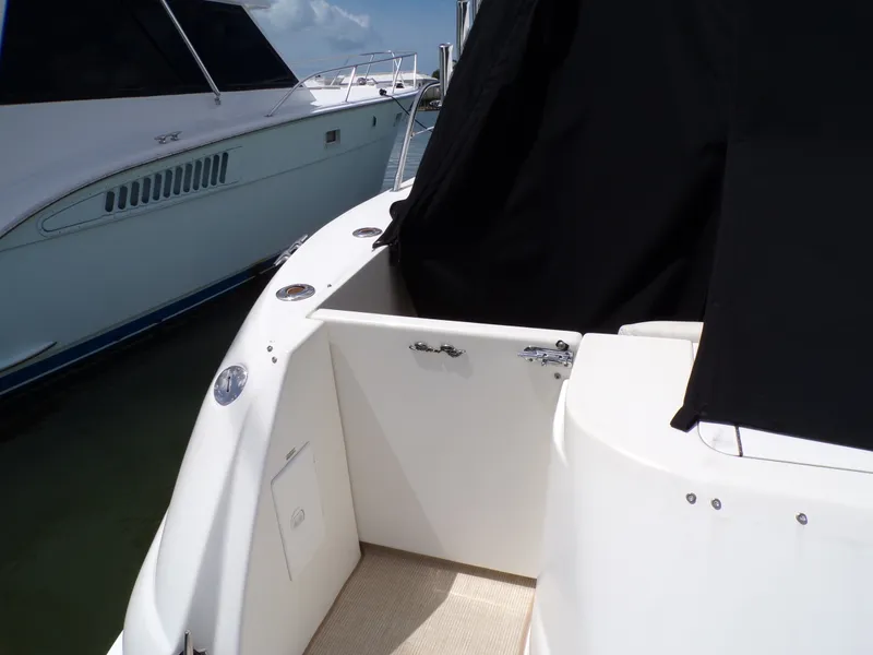 Slide: The Image of Sea Ray 410 EXPRESS 2000 - 13