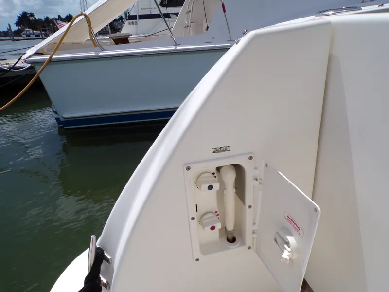 Slide: The Image of Sea Ray 410 EXPRESS 2000 - 14