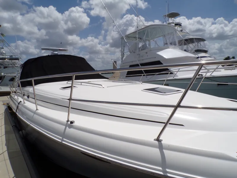 Slide: The Image of Sea Ray 410 EXPRESS 2000 - 26