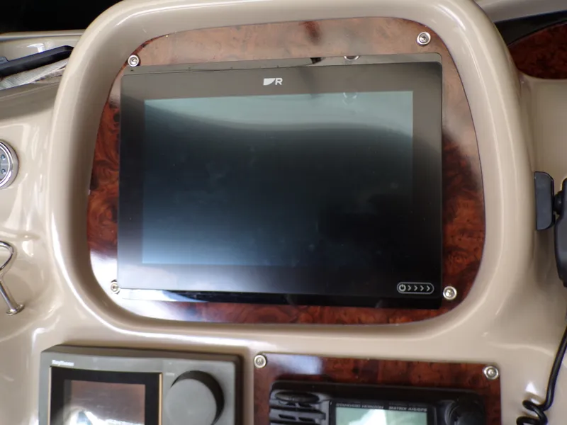 Slide: The Image of Sea Ray 410 EXPRESS 2000 - 27
