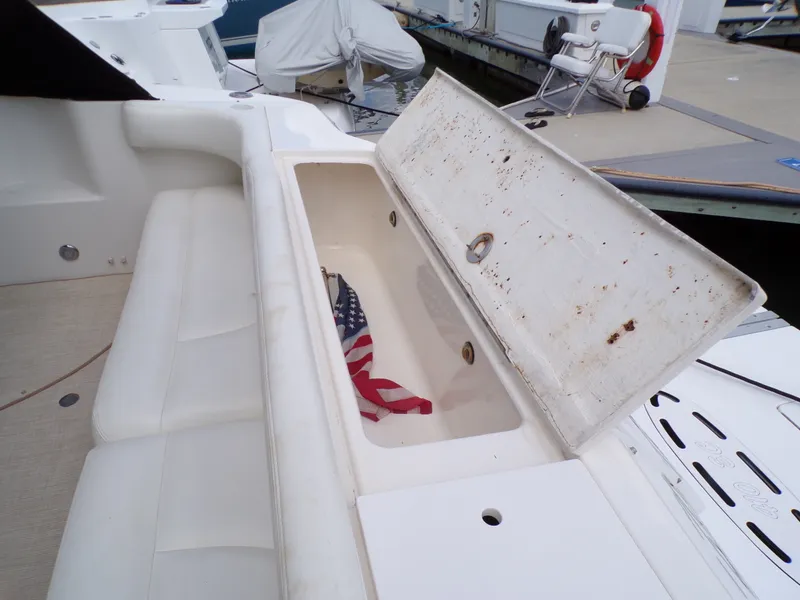 Slide: The Image of Sea Ray 410 EXPRESS 2000 - 80