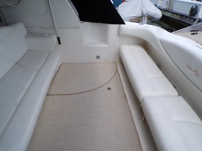 Slide: The Image of Sea Ray 410 EXPRESS 2000 - 82