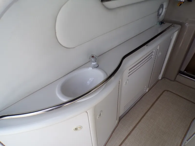 Slide: The Image of Sea Ray 410 EXPRESS 2000 - 83