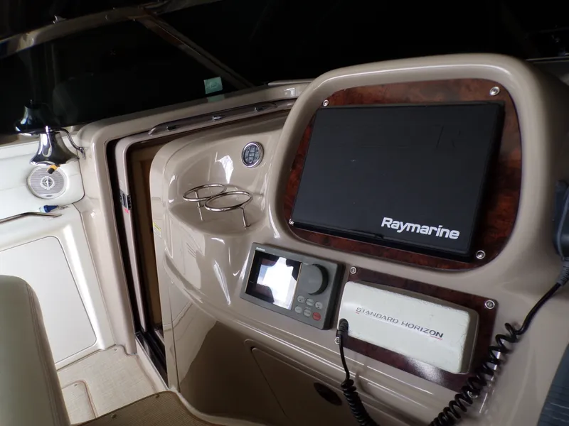Slide: The Image of Sea Ray 410 EXPRESS 2000 - 90