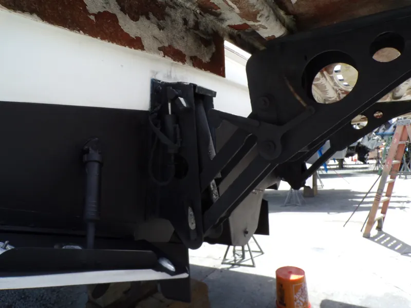 Slide: The Image of Sea Ray 410 EXPRESS 2000 - 12