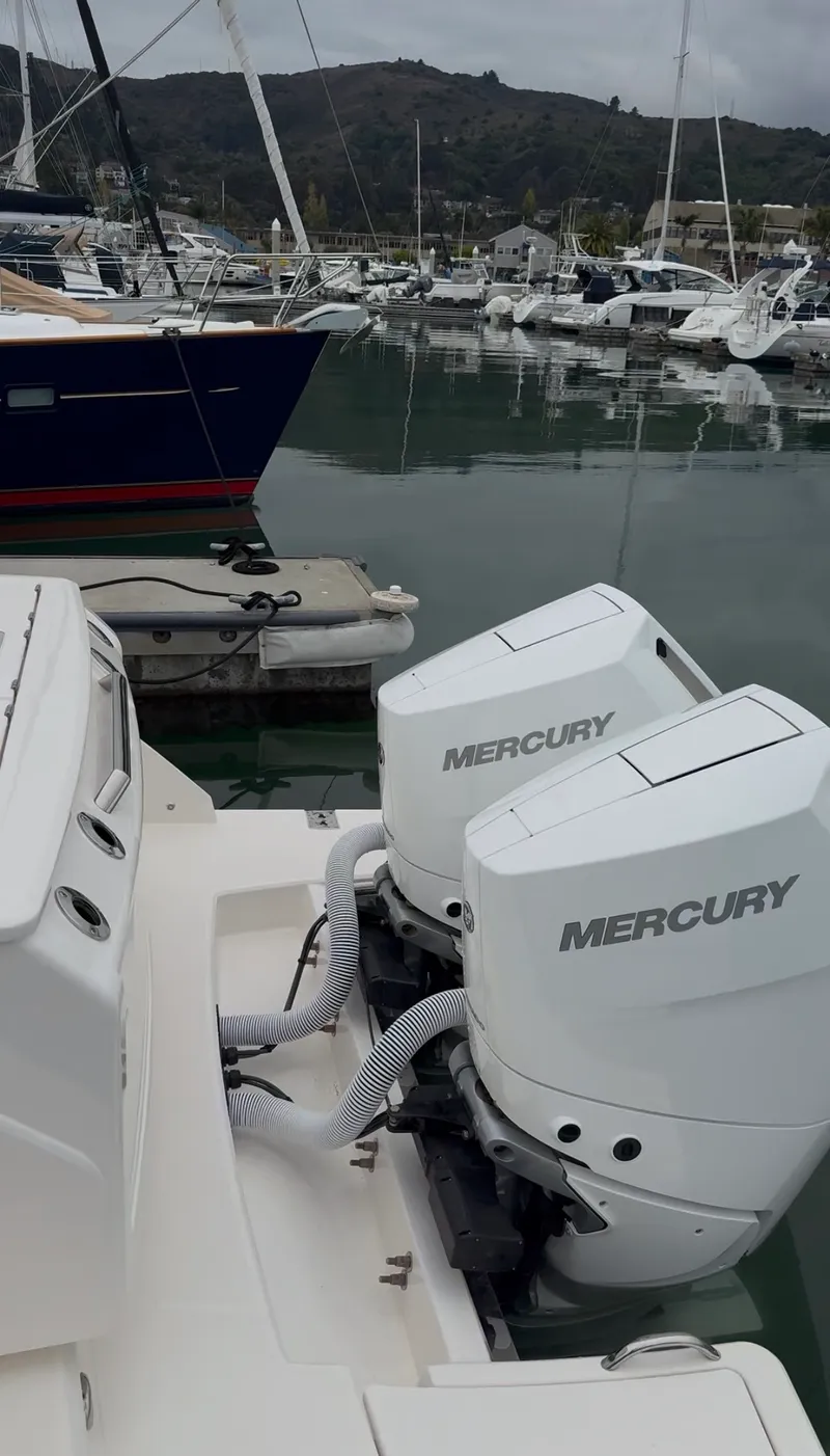 Slide: The Image of Tiara 34 LS 2024 - 11