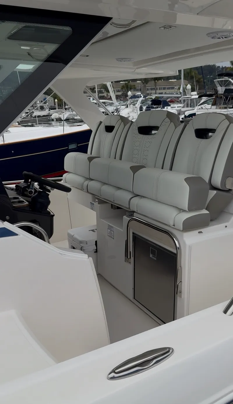 Slide: The Image of Tiara 34 LS 2024 - 13