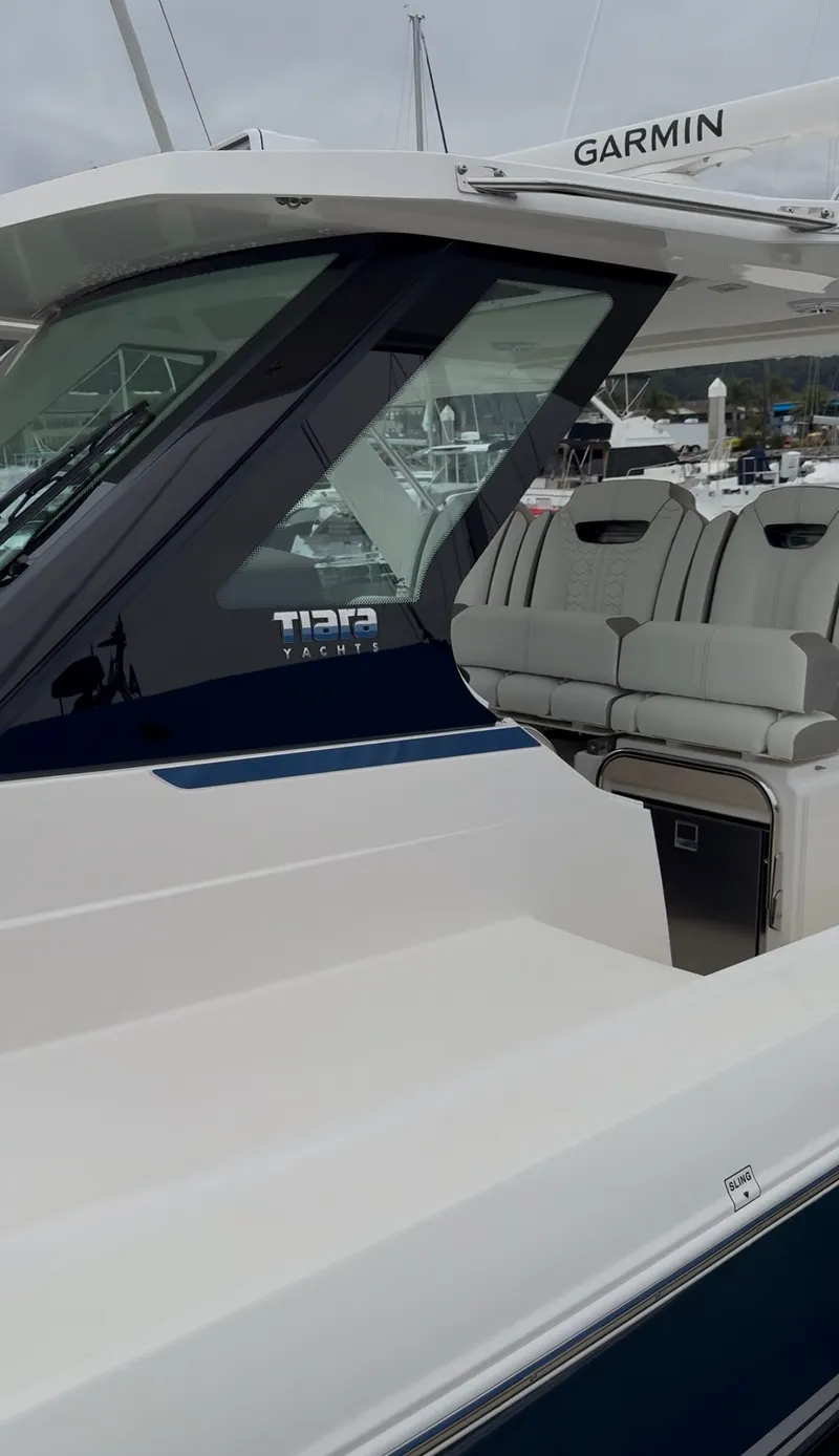 Slide: The Image of Tiara 34 LS 2024 - 14