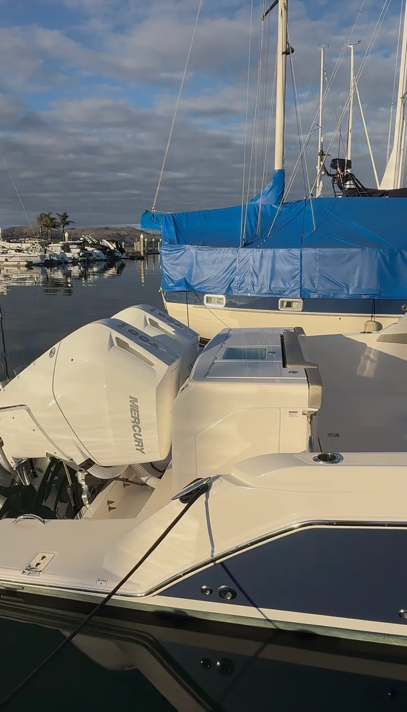 Slide: The Image of Tiara 34 LS 2024 - 19