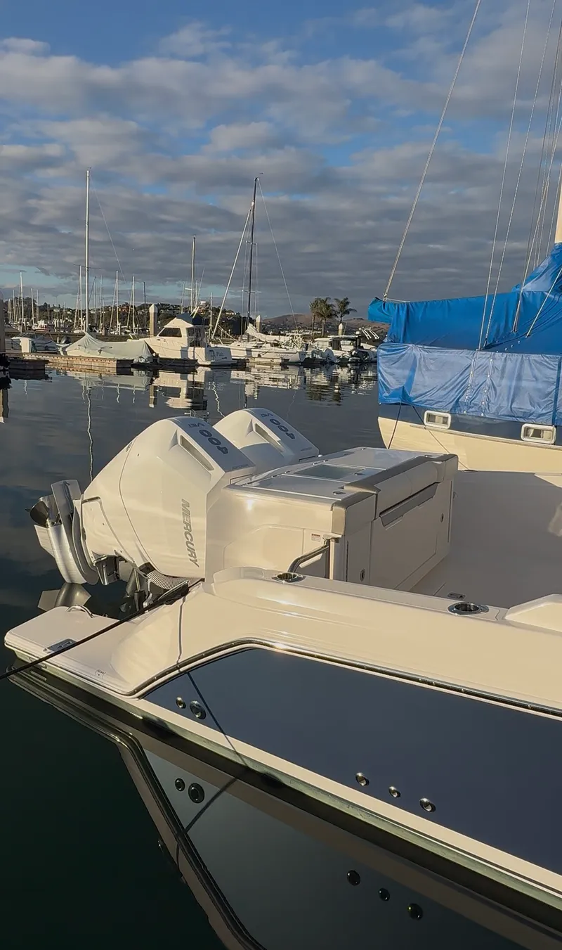 Slide: The Image of Tiara 34 LS 2024 - 20