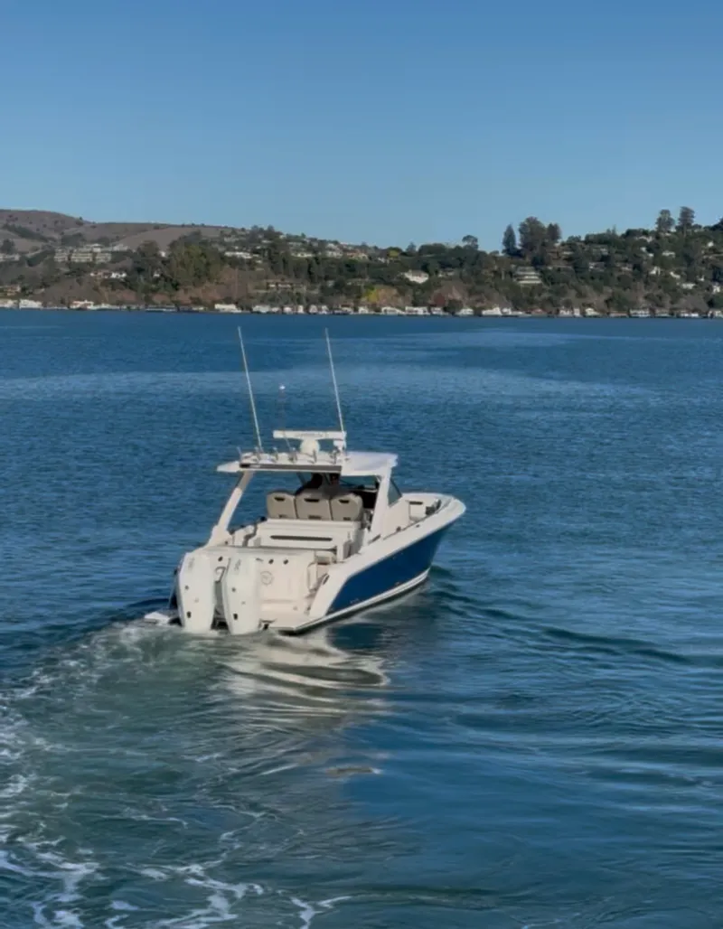 Slide: The Image of Tiara 34 LS 2024 - 4