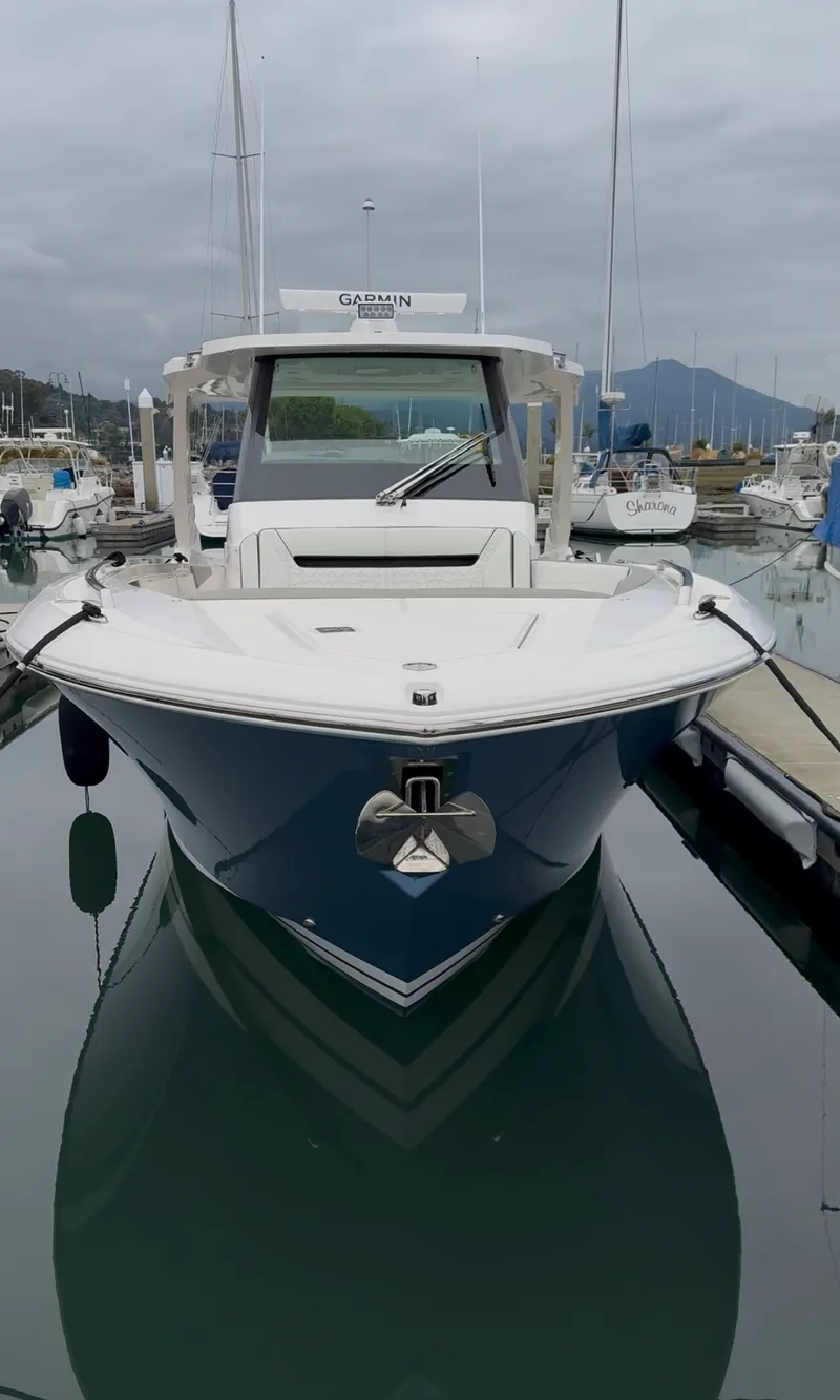 Slide: The Image of Tiara 34 LS 2024 - 7