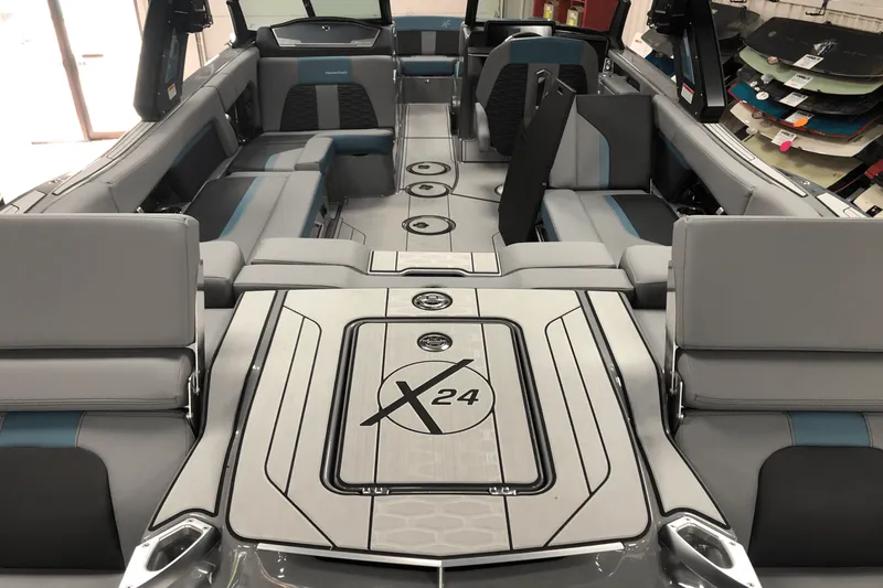 Slide: The Image of Mastercraft X24 2025 - 10