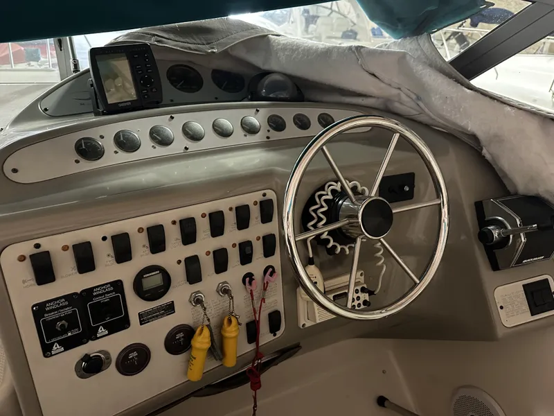 Slide: The Image of Maxum 3200 SCR 1995 - 16