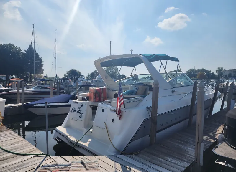 Slide: The Image of Maxum 3200 SCR 1995 - 2