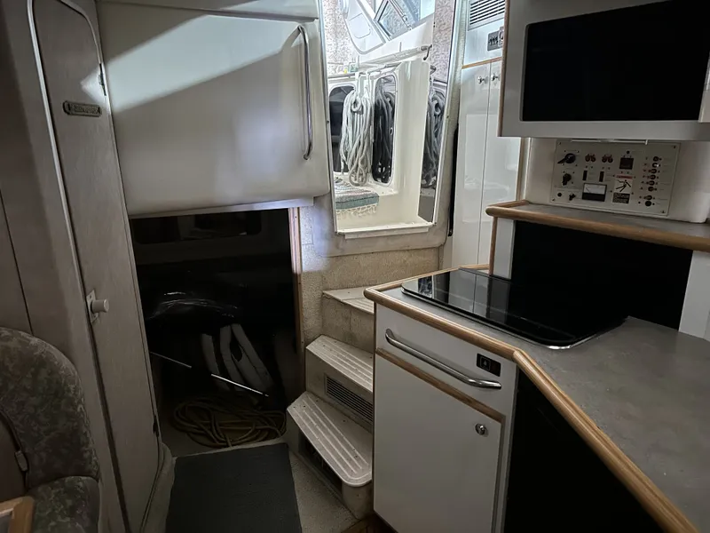 Slide: The Image of Maxum 3200 SCR 1995 - 22