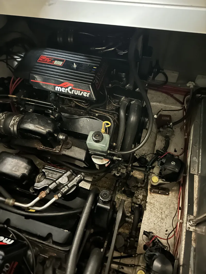 Slide: The Image of Maxum 3200 SCR 1995 - 24