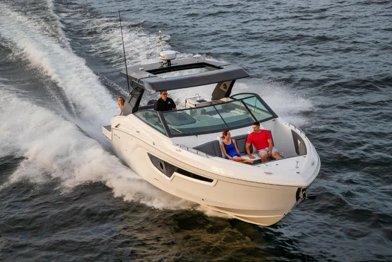 Slide: The Image of Cruisers 34 GLS 2026 - 5