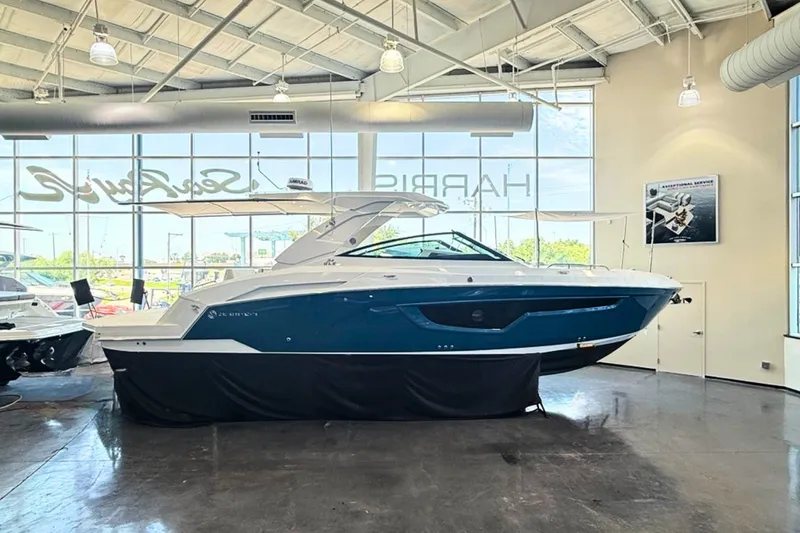 The Image of Cruisers 34 GLS 2026 - 0