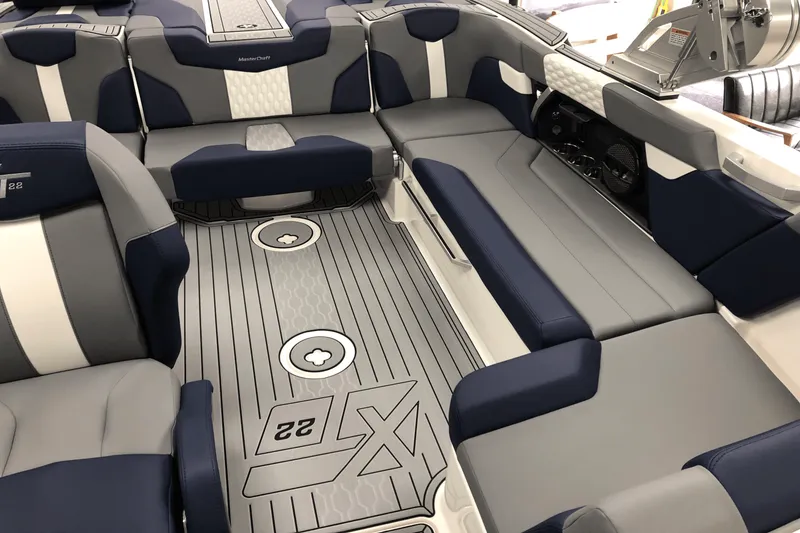 Slide: The Image of Mastercraft XT22 2025 - 28