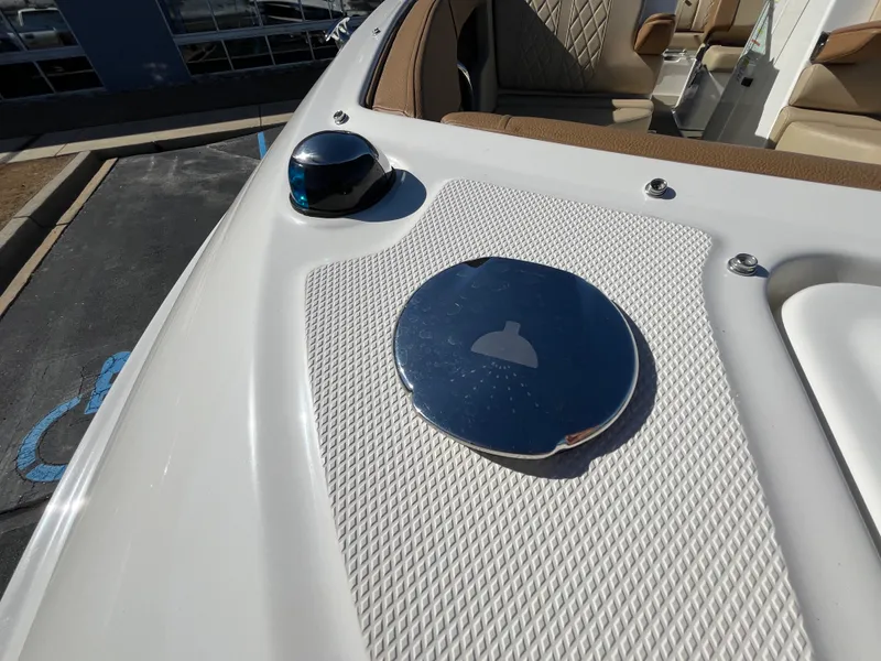 Slide: The Image of Sea Ray 240 SUNDECK 2015 - 15