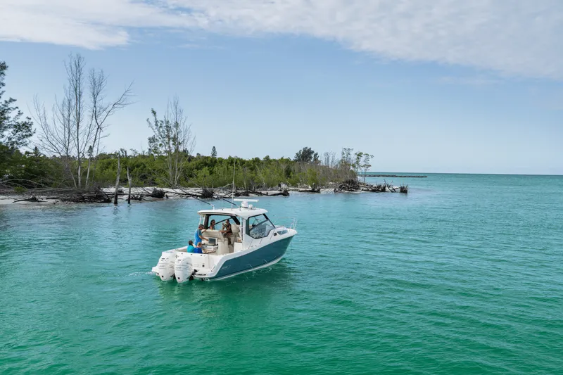 Slide: The Image of Boston Whaler 325 Conquest 2026 - 27