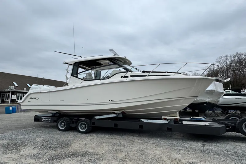 Slide: The Image of Boston Whaler 325 Conquest 2026 - 60