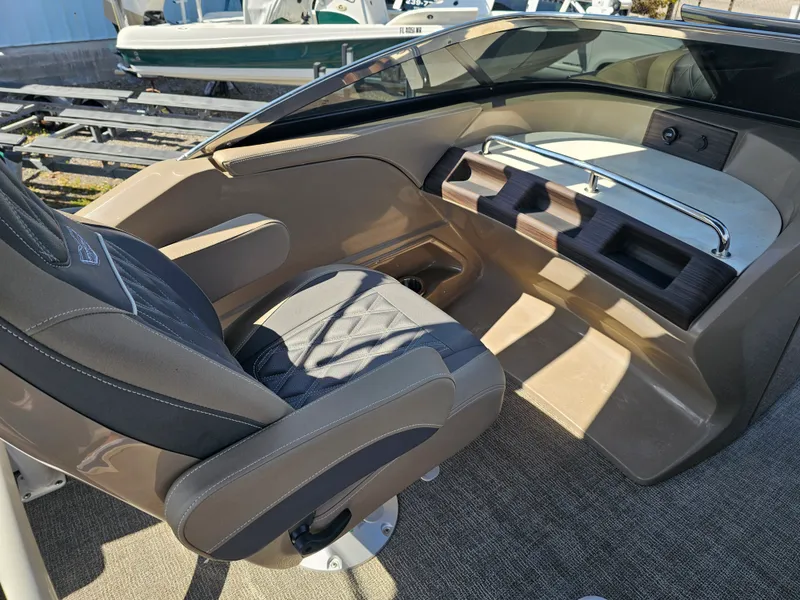 Slide: The Image of Bennington 27QZ 2025 - 21